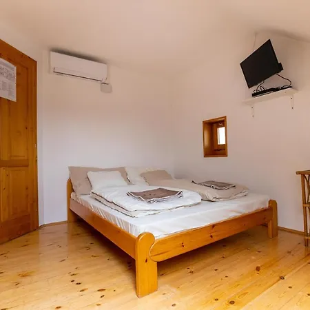 Noble's Panzió és étterem Alojamento de Acomodação e Pequeno-almoço Nemesnép