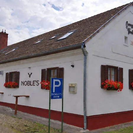 B&B Noble's Vendeghaz 3*